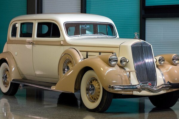El Museo retro muestra los coches perfectos del siglo pasado