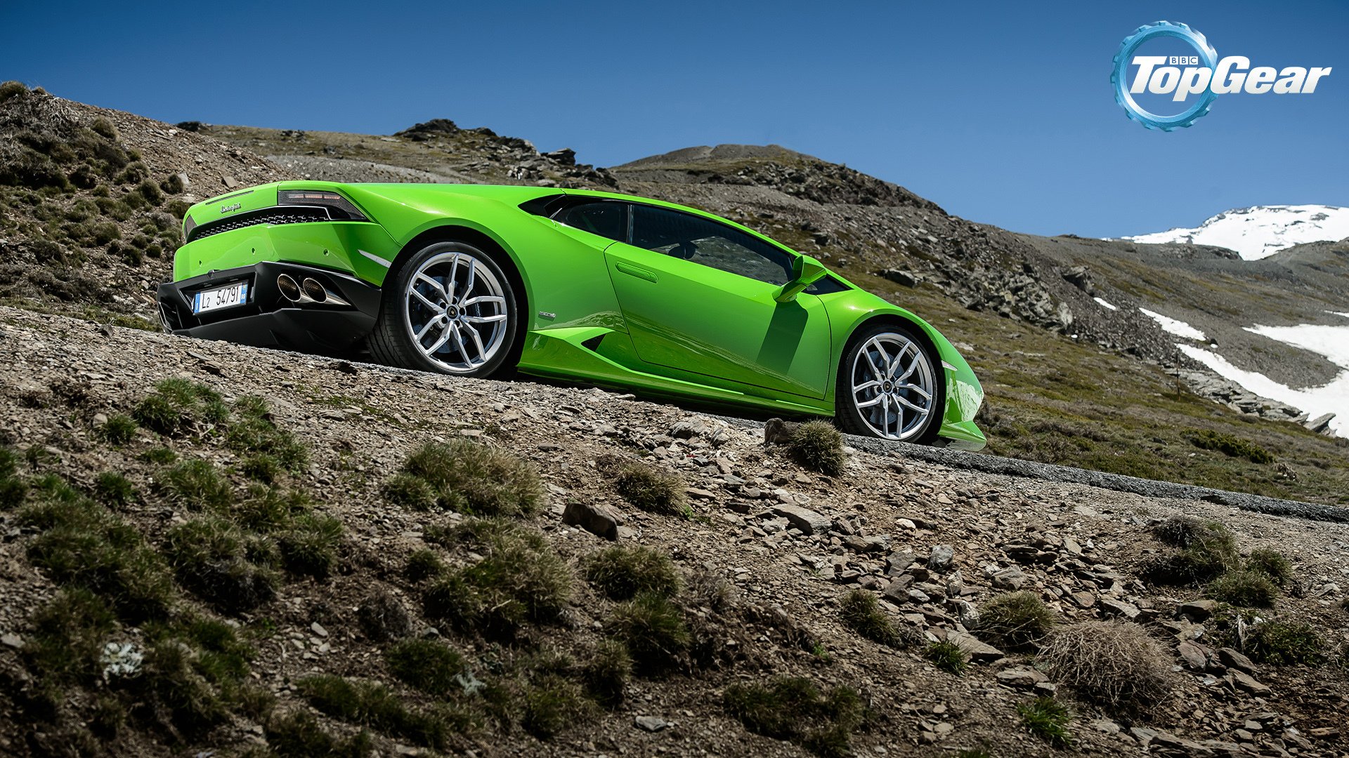 lamborghini urakan lp610-4 superdeportivo trasero verde carretera de montaña top gear