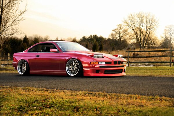 Coche rojo BMW serie 8