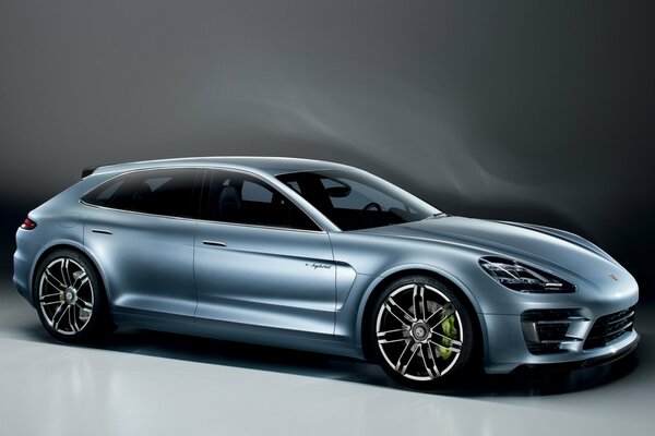 Nuevo porsche panamera Concept sobre fondo gris