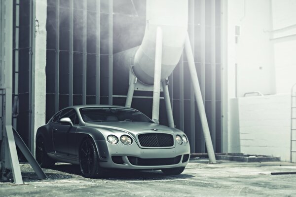 Bentley continental durable como el acero