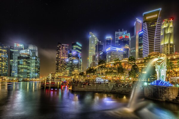 Luces de ciudad brillantes de Singapur