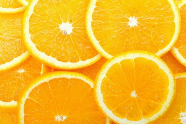 Rodajas de naranjas frescas brillantes