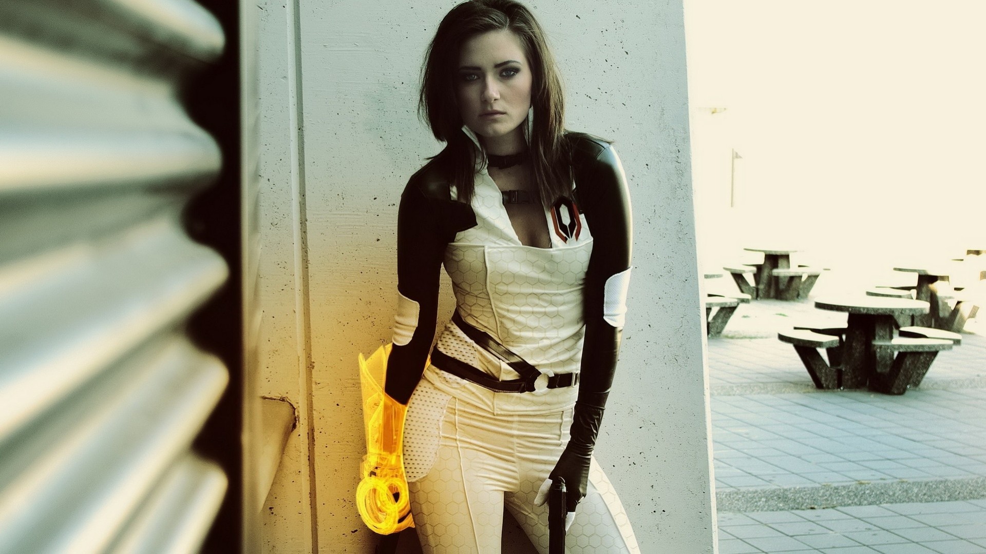 mujer fortaleza voladora chica juego morena cosplay gris mass effect