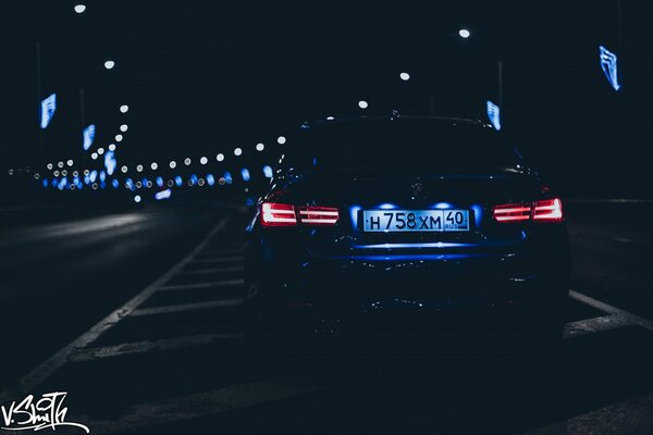 BMW nocturno del fotógrafo Vladimir Smith
