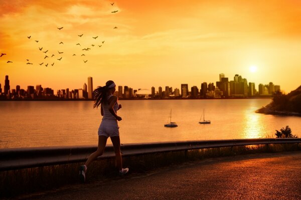 La chica se dedica a correr por la mañana
