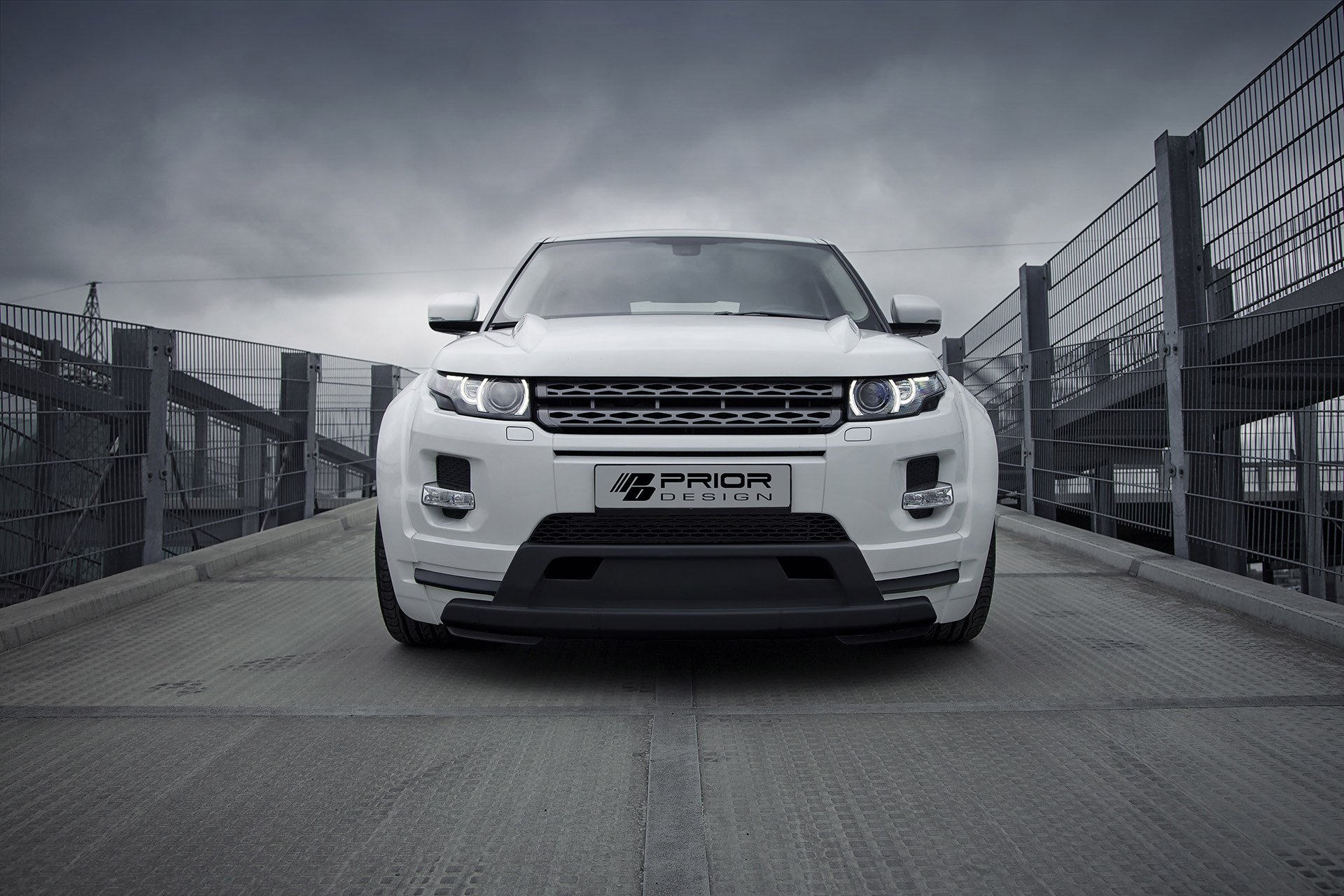hasta-diseño land rover range rover evoque pd650 frente coche range rover