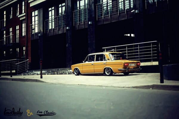 Bajo clásico VAZ Lada Lada