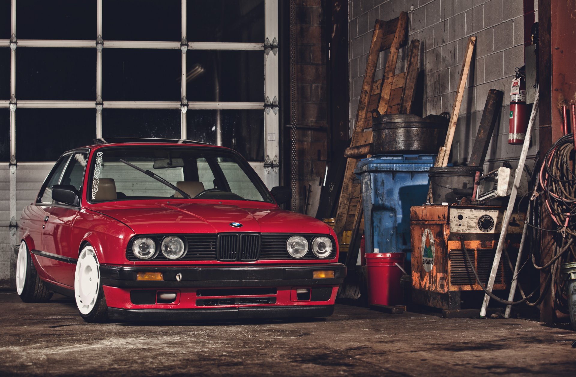 bmw e30 coupé garaje boomer