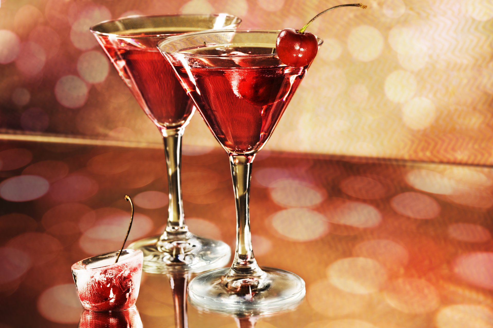 copas de vino martinis fiesta