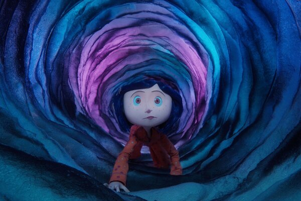 Coraline en la tierra de las pesadillas sube por un túnel