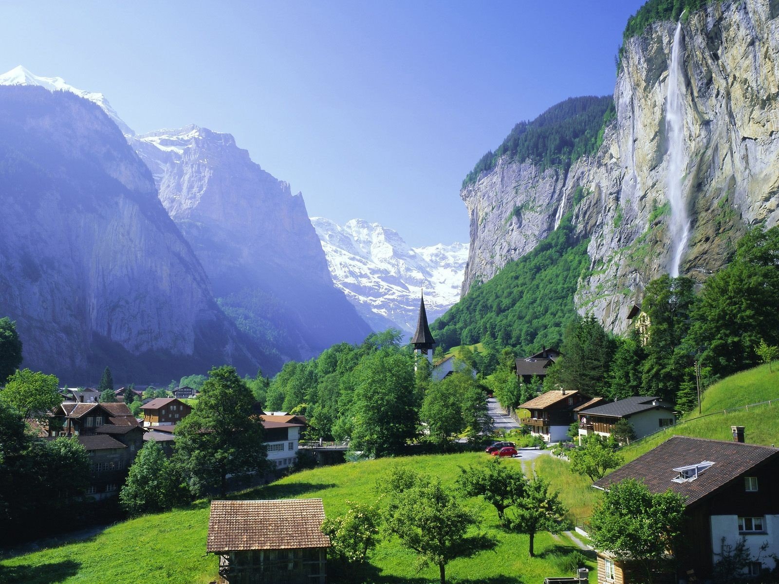 montañas cascada ciudad