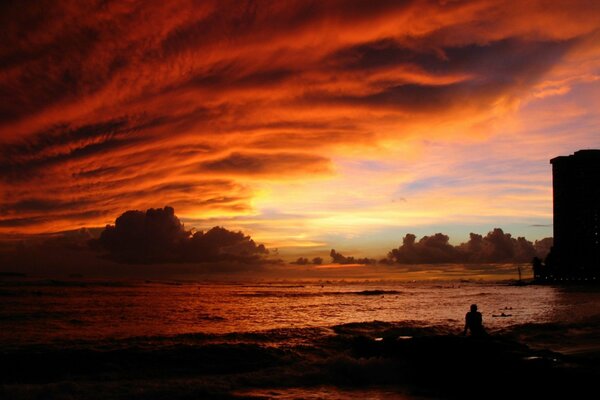 Amanecer en la naturaleza sol y mar