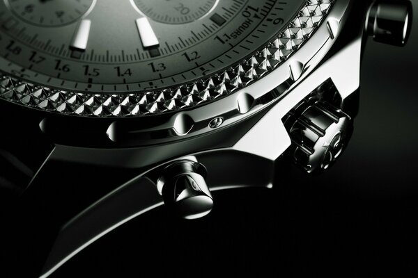 Reloj Bentley en blanco y negro