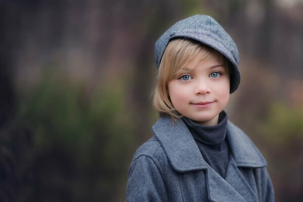 Retrato de una niña sonriente