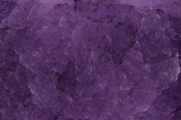 El mármol es de color púrpura. Piedra amatista