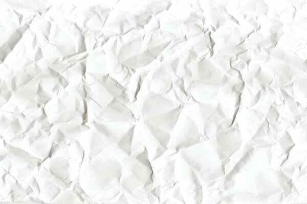 Hoja de papel blanco arrugado