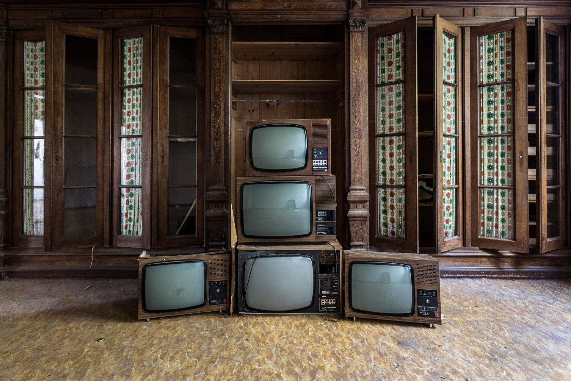 televisores habitación fondo