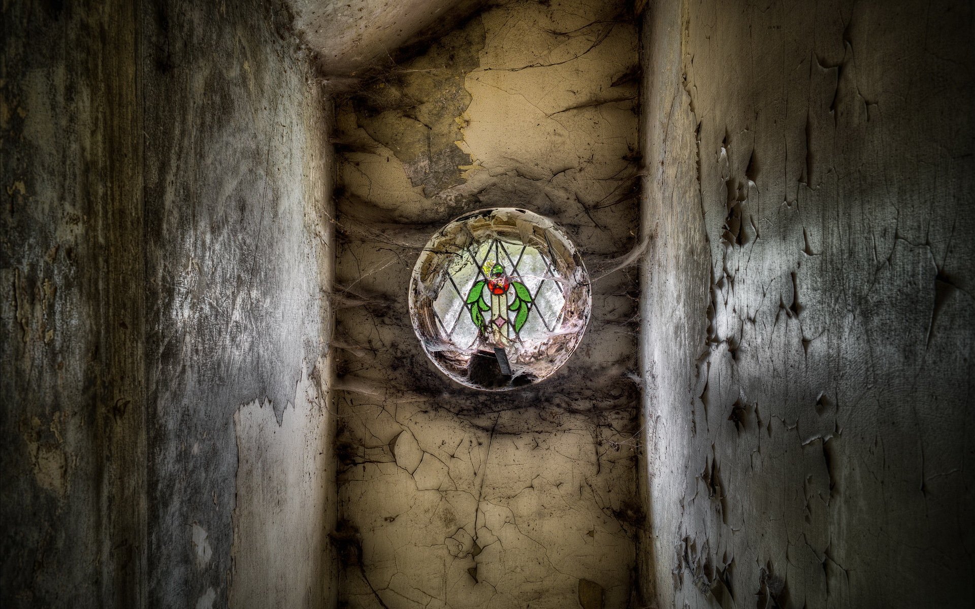 habitación ventana vidrieras