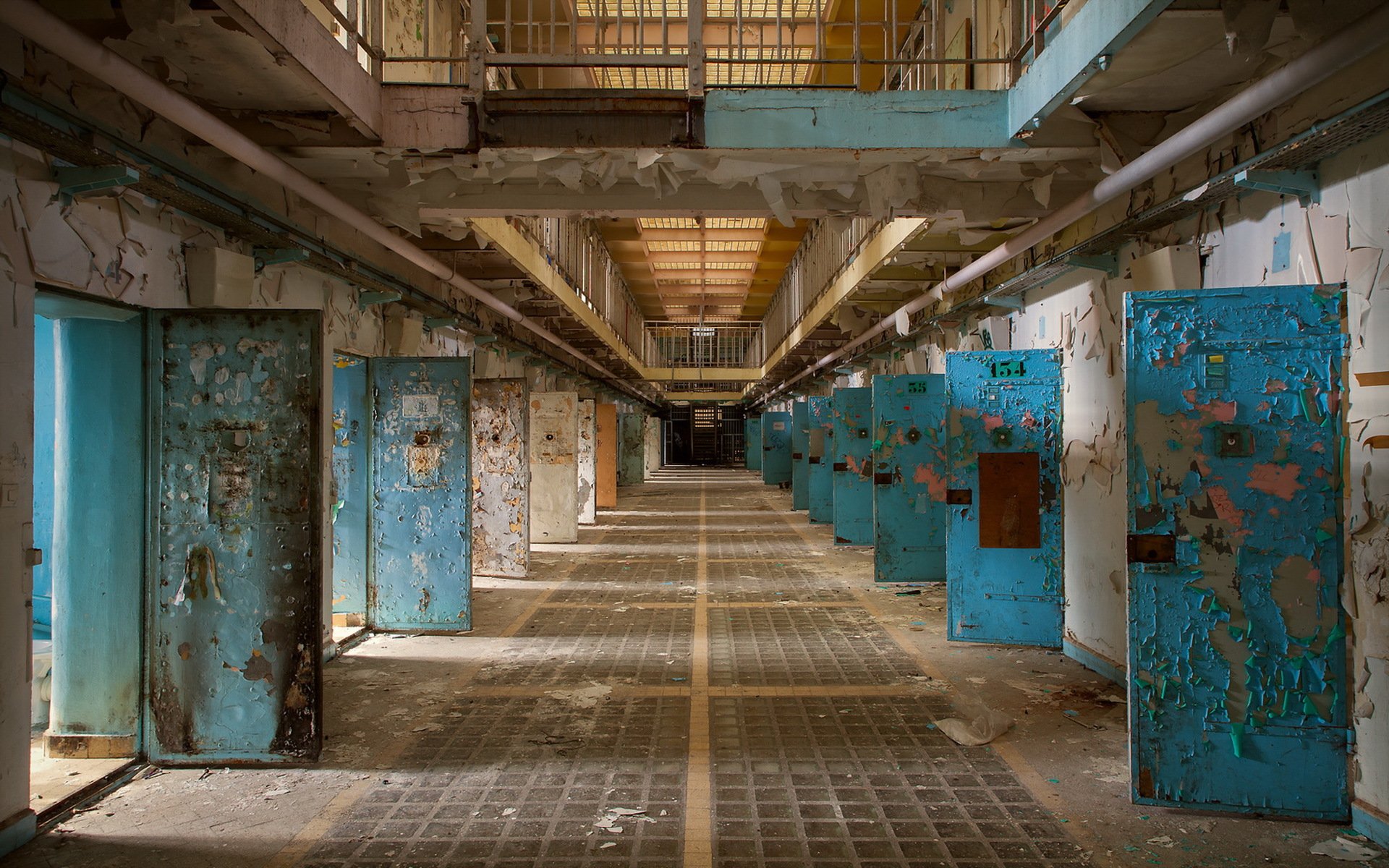 prisión cámaras interior