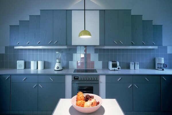 Diseño moderno de la cocina en azul