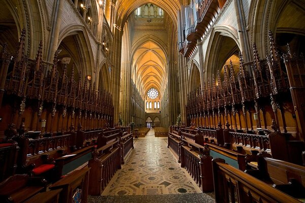 Catedral religiosa atrae misterio