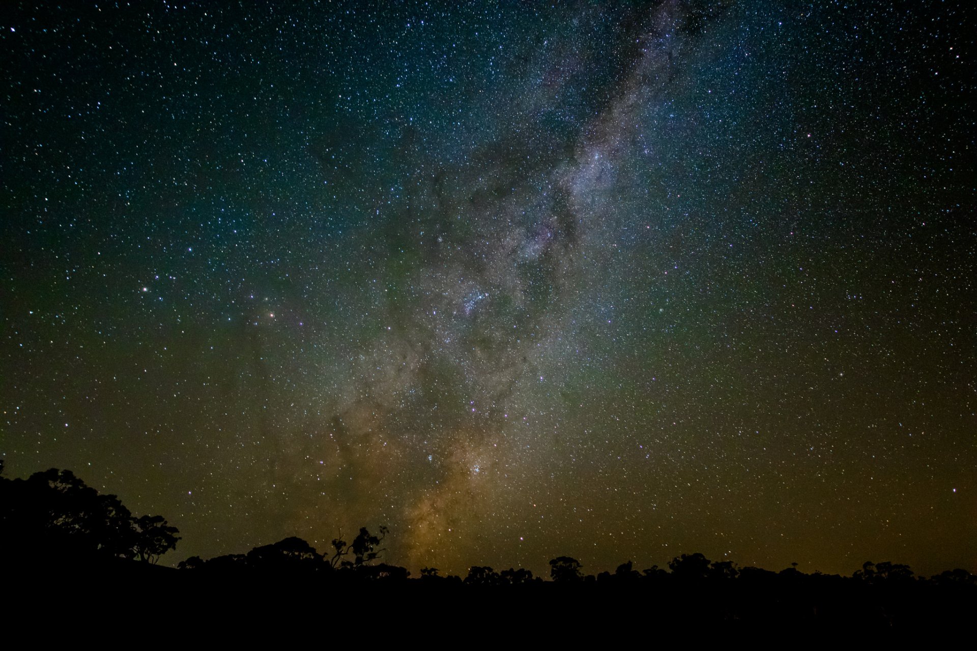 cosmos estrellas noche vía láctea infinito