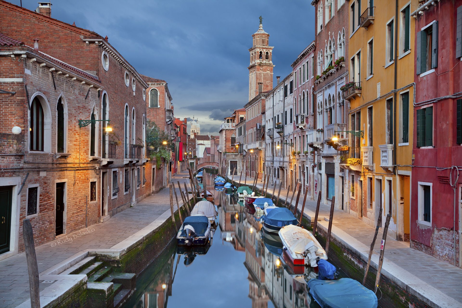 venecia italia casas canal barcos luces noche