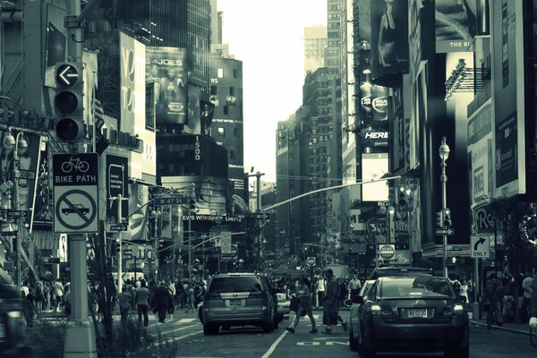 Coches y personas invaden nueva York