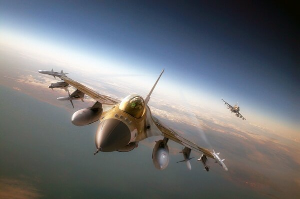 F-16 en acción