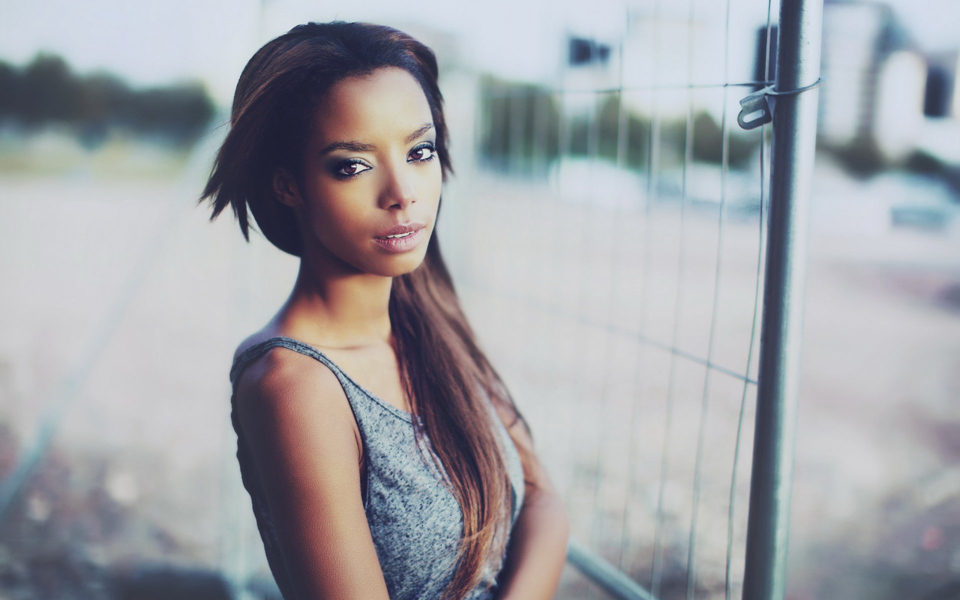 chica mirada fondo