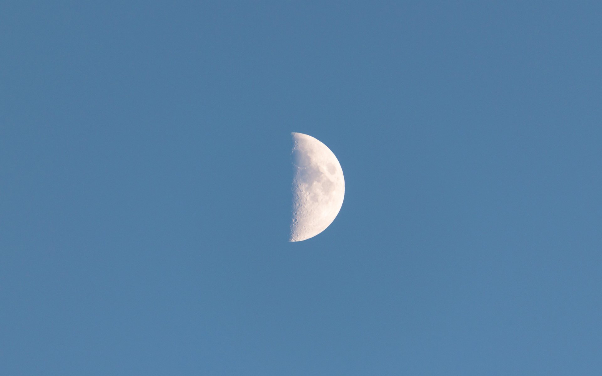 cielo luna mes satélite