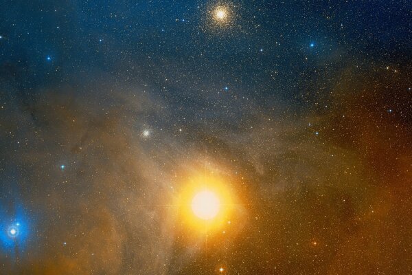 Las estrellas en el espacio como pequeñas luces