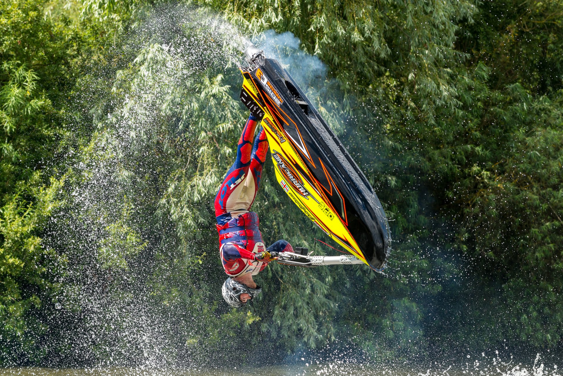 salto deporte espray agua