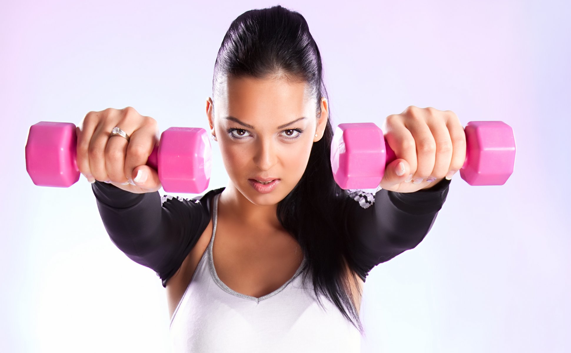 fitness mujer mancuernas