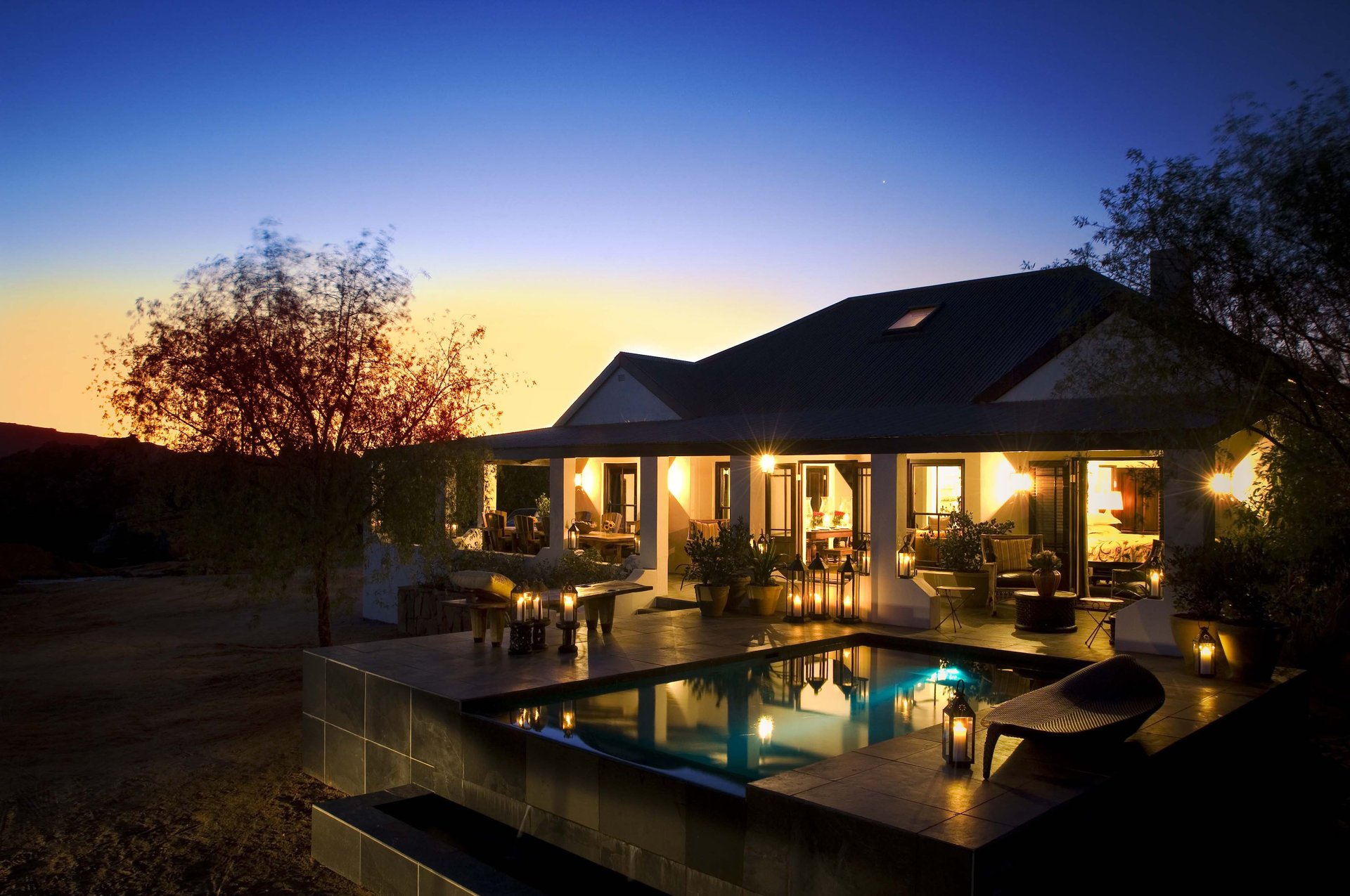 villa noche estado de ánimo piscina velas vacaciones