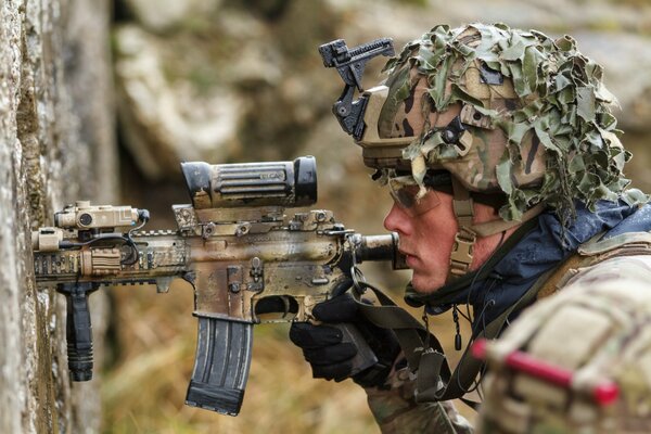 Soldado con armas del ejército Danés
