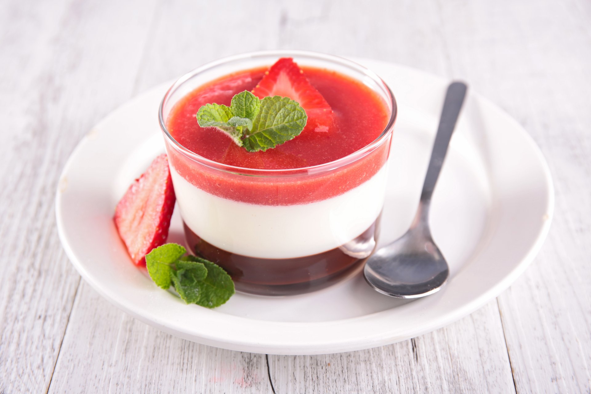 pastel postre crema pastel dulce mousse fresa