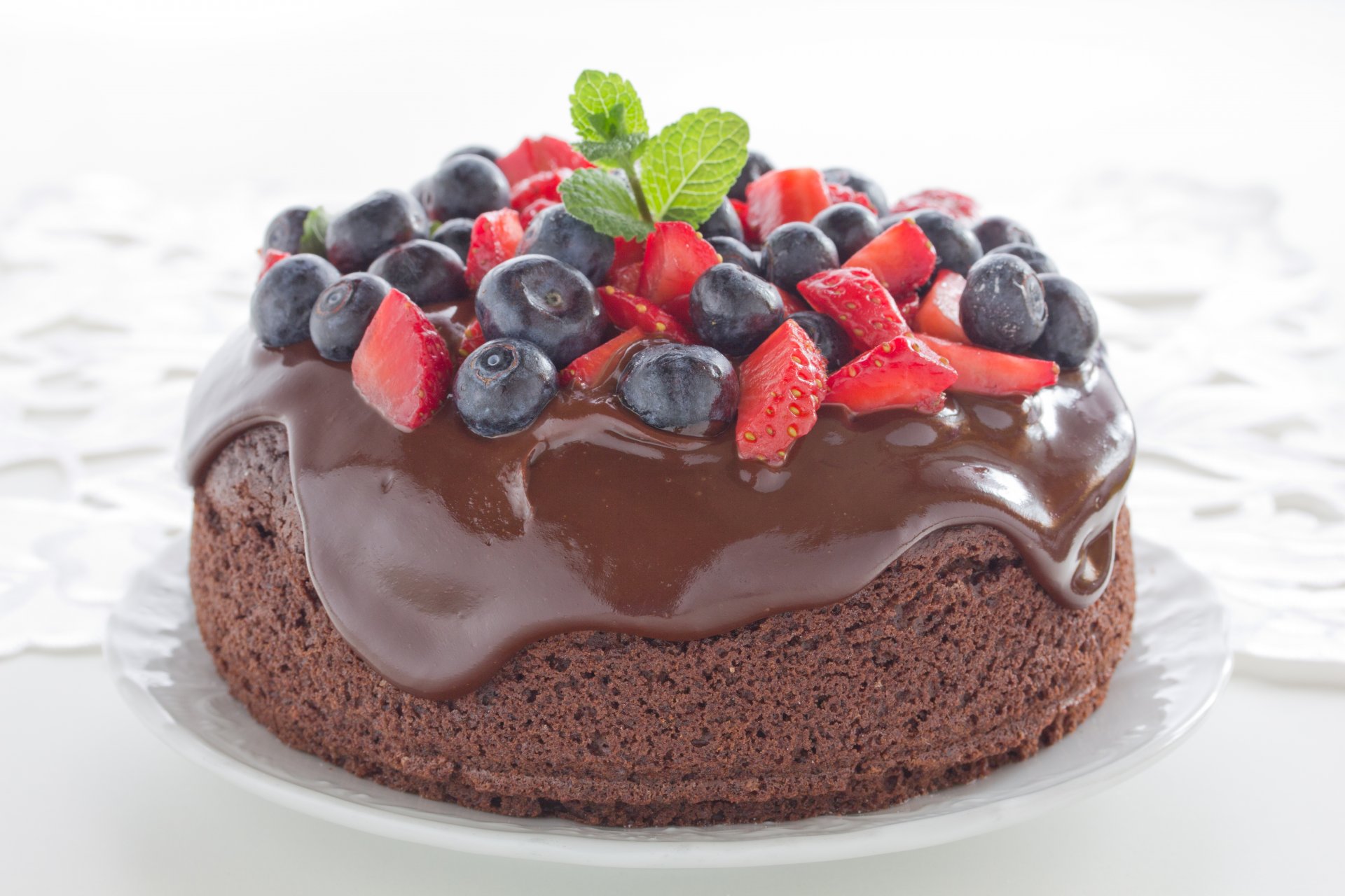 bayas pastel postre dulce pasteles arándanos fresas chocolate
