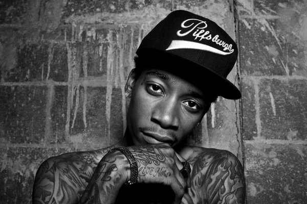 El rapero Cameron Jibril con una gorra
