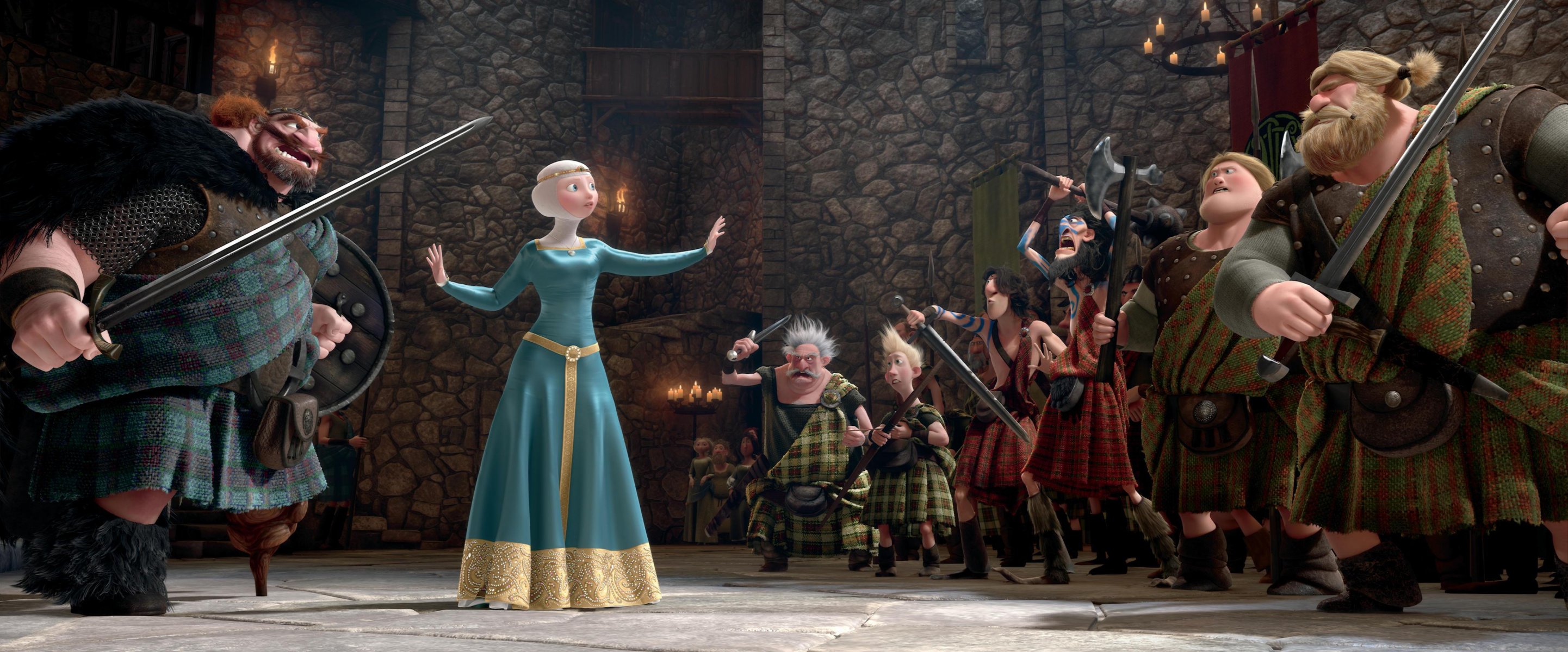 película disney pixar escocia rey reina princesa bárbaros mérida pelo rojo corazón valiente dibujos animados pixar arquera guerreros escoceses castillo velas reunión