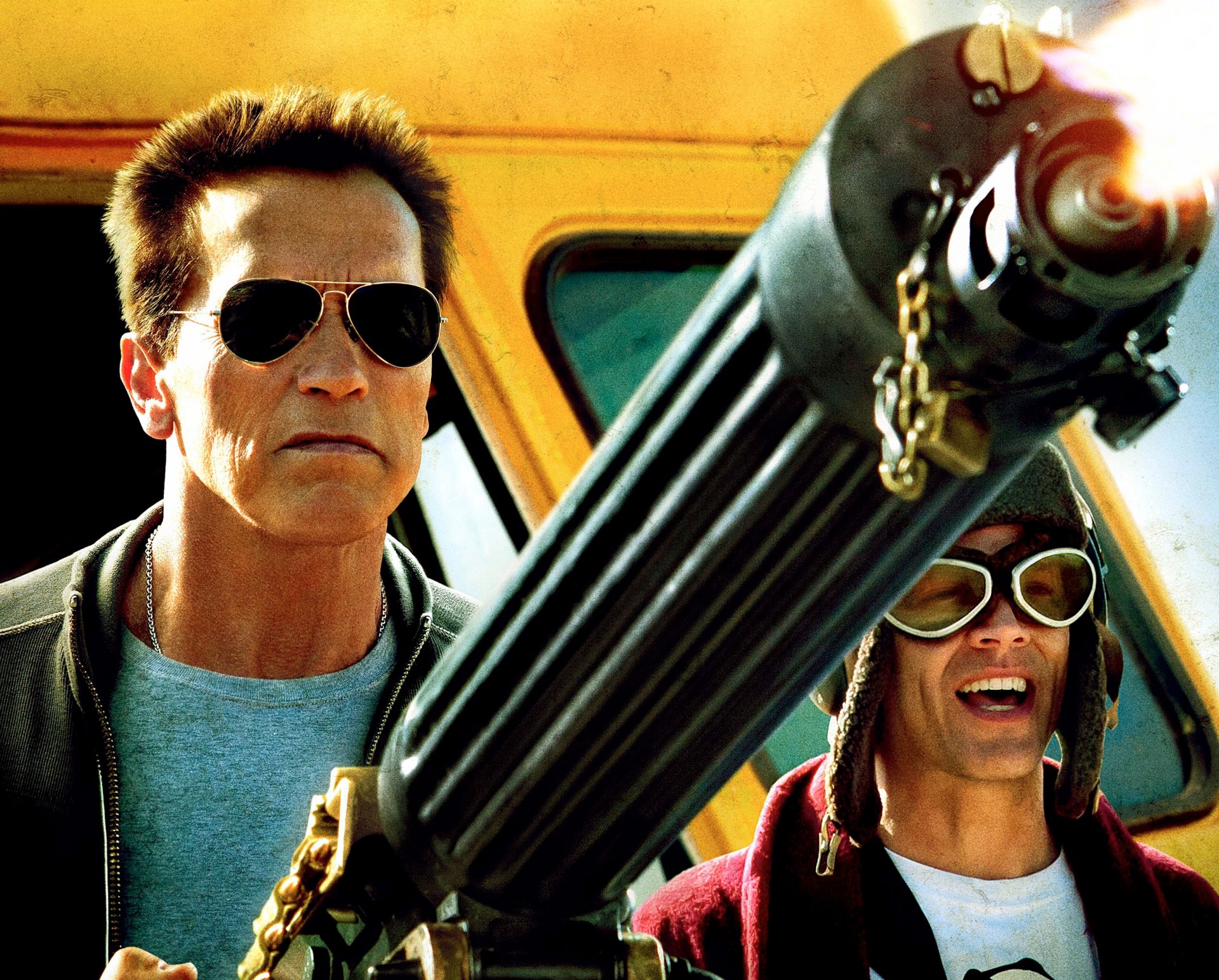 el regreso del héroe the last stand arnold schwarzenegger sheriff ray owens johnny knoxville johnny knoxville lewis true policía autobús sheriff armas ametralladora puntos
