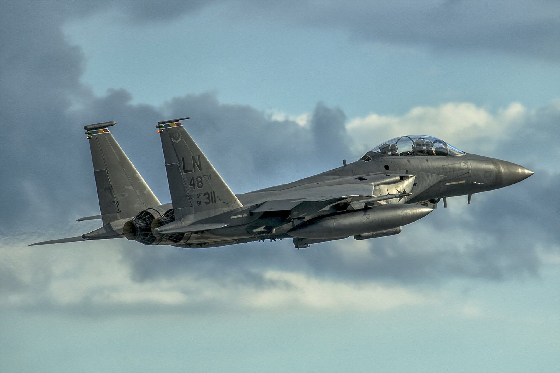 avión armas cielo