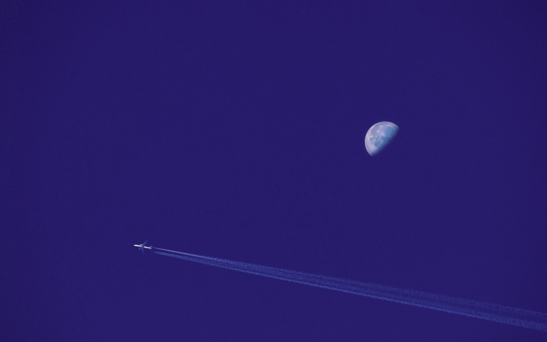 avión luna cielo