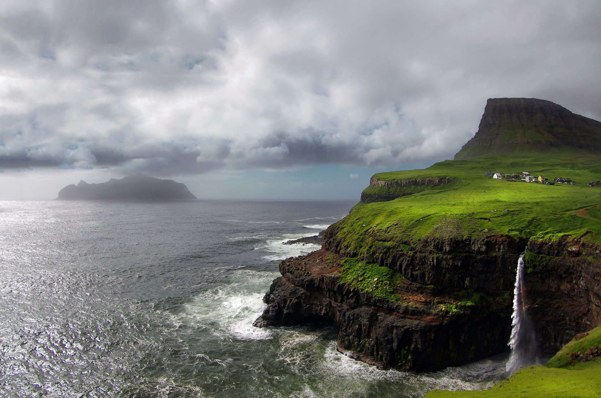 islas feroe isla cascada océano atlántico montaña rocas