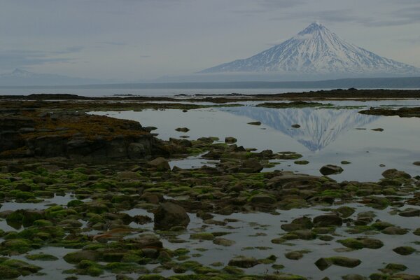 Foto de la Montaña reflejada en el agua