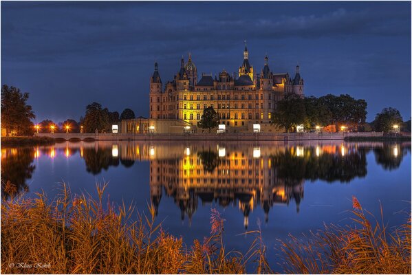 Noche luces castillos en Alemania